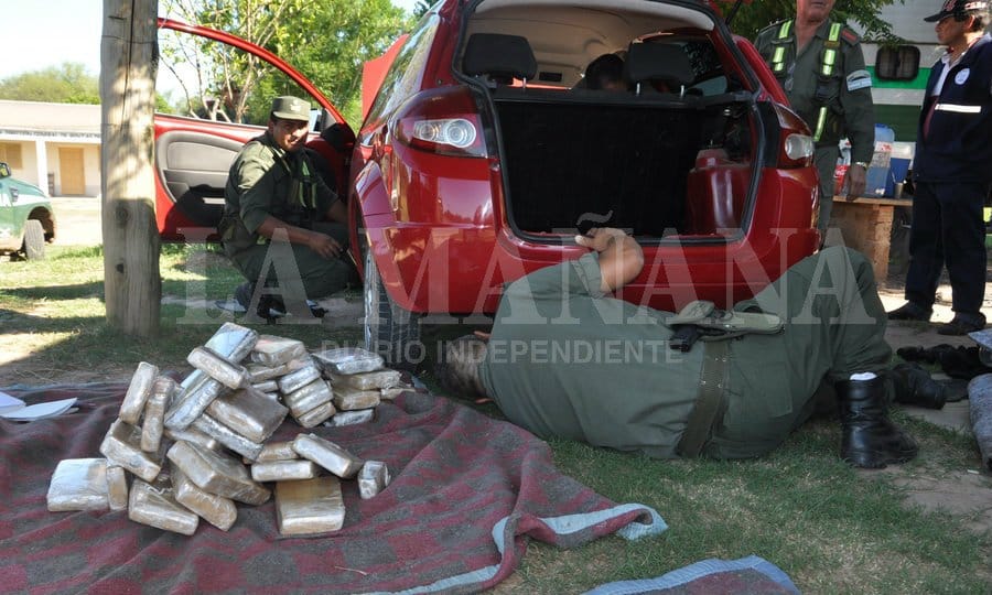 Detienen a un hombre que transportaba más de 34 kg de marihuana