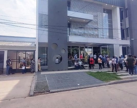 IASEP: largas filas y demoras generaron malestar en afiliados.