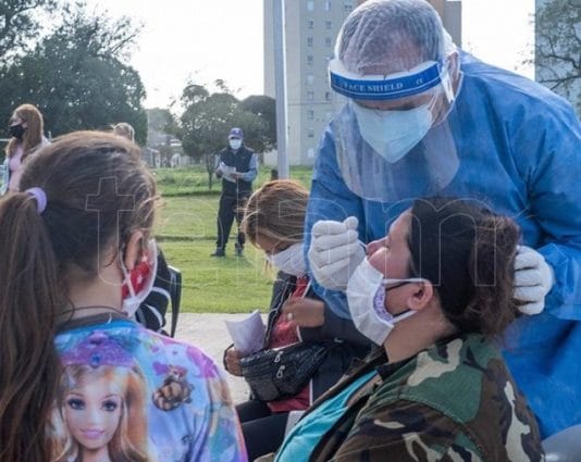 EN LAS ÚLTIMAS 24 HORAS: Se registraron 12.564 nuevos casos de coronavirus en la Argentina