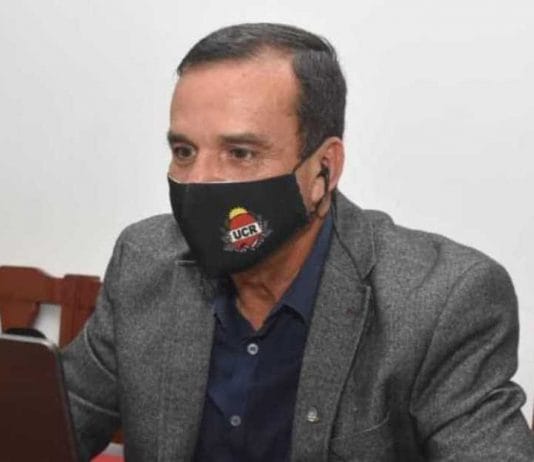 Diputado ZARATE: “Los sindicatos en vez de pelear por el sueldo de los estatales, están más preocupados en chuparle las medias al gobernador”