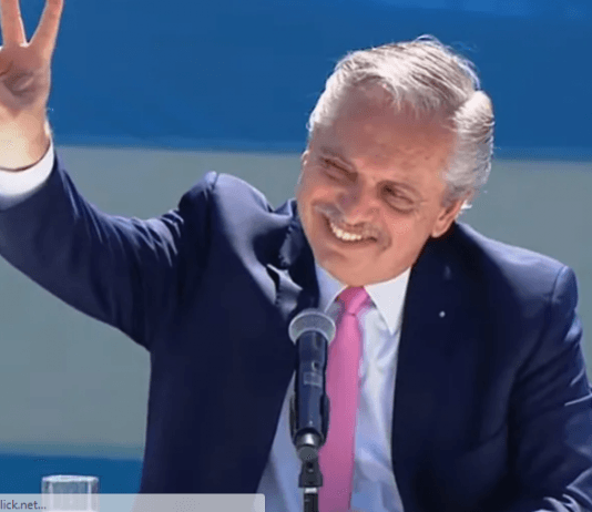El Presidente prepara el relanzamiento de su gestión y una convocatoria para acordar precios y salarios