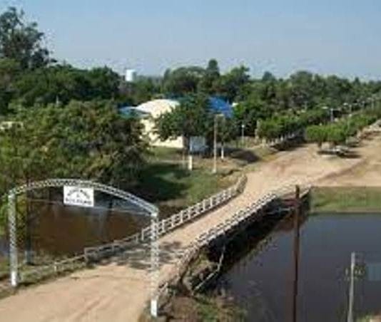 Insfrán firmó convenios para la pavimentación del acceso a Siete Palmas y la RP6 tramo Riacho He He- Tres Lagunas.