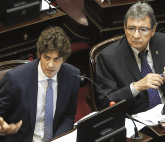 Lousteau citó fragmentos de «Sinceramente» y acusó a los Kirchner de fugar capitales