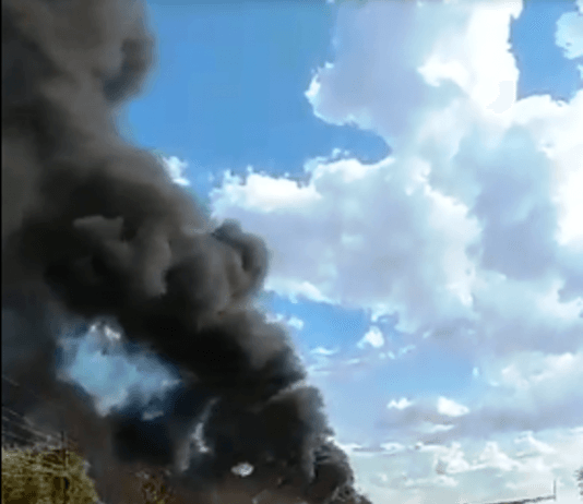 PARAGUAY: En Nanawa se quema un presunto depósito clandestino de combustible.