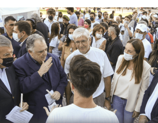 Diputados compartieron en Plaza de Mayo una oración interreligiosa por la paz en Ucrania