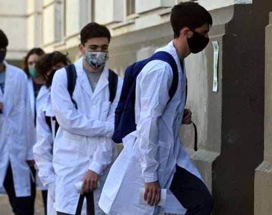 POLEMICA DECISIÓN: Estudiantes secundarios de Santa Cruz y Santa Fe pasaron de año sin aprobar materias