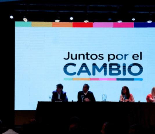 La oposición rechazó cualquier intento del Gobierno de regular las redes sociales