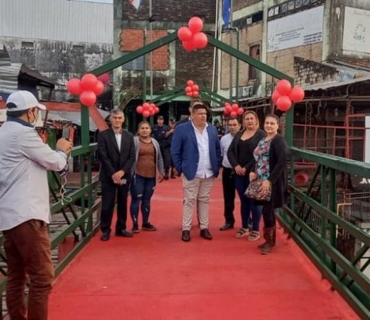 Después de dos años y un mes de bloqueo, sin presencia de autoridades argentinas, se reabrió la pasarela Clorinda-Nanawa