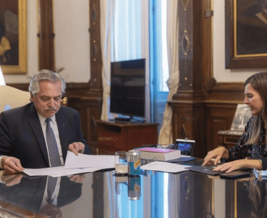 Alberto Fernández confirmó que el bono para jubilados será de $6.000 y se pagará en abril