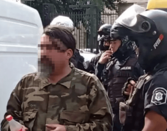 Iba con un rifle, lo detuvieron en La Plata y dijo que venía de Neuquén a matar a Cristina Kirchner y a otros funcionarios