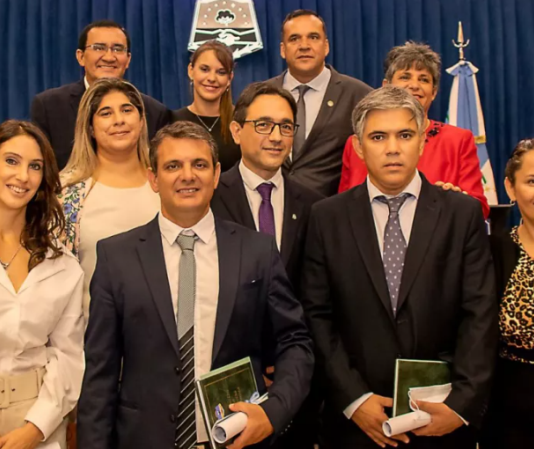 Los tres bloques de la oposición impulsan un nuevo régimen electoral con boleta única