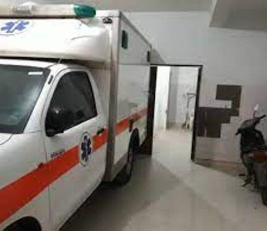 RIACHO HE HE: Choque de dos motocicletas dejó a una mujer con lesiones graves.