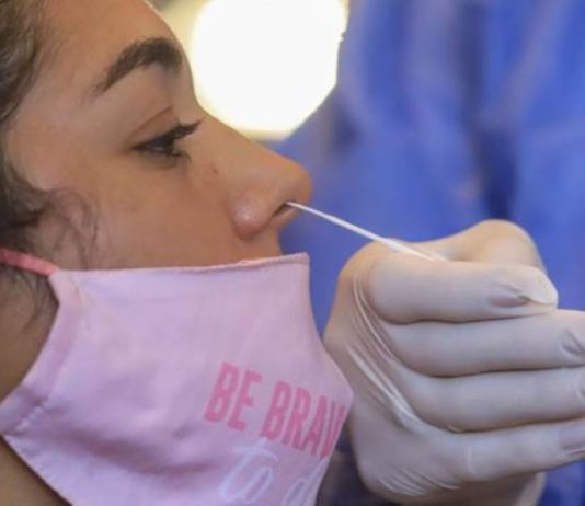 CORONAVIRUS. Indican: “todos piensan que la pandemia terminó y estamos lejos de eso aún”