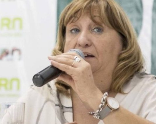 Echaron a la ministra de Educación de Río Negro que había propuesto eliminar boletines