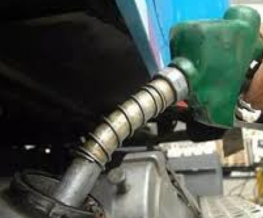 Desabastecimiento de gasoil y sobreprecios preocupan en el campo.