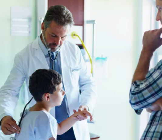 Se detectó el primer caso de hepatitis infantil en la Argentina: se trata de un niño de 8 años