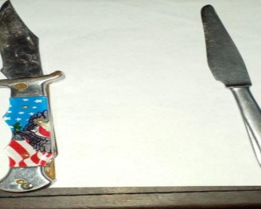 EL ESPINILLO: Aprehenden a un motociclista alcoholizado, le secuestran armas blancas y motocicleta.