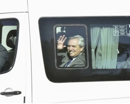 ENCUESTA: La imagen de Alberto perforó su piso y 8 de cada 10 no ve una recuperación de ingresos