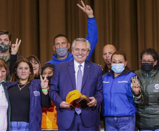 El Presidente cargó contra los medios: «Intoxicaron la cabeza de los argentinos»