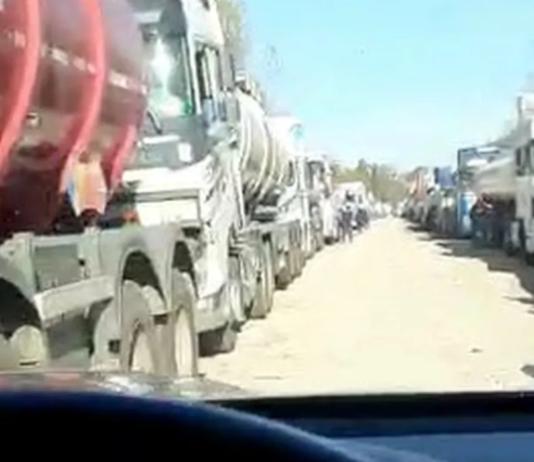 El video con decenas de camiones de Bolivia que irritó a los transportistas que no consiguen gasoil