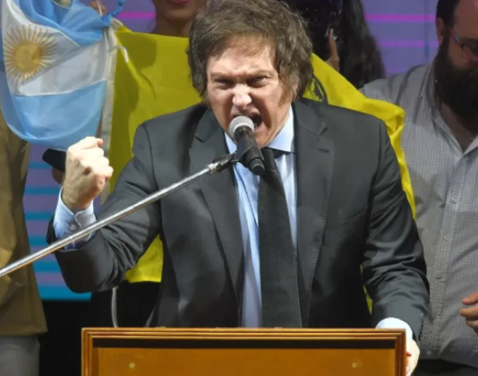 A Javier Milei le preguntaron si está a favor de la venta de niños y su respuesta encendió la polémica