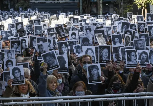 Dirigentes del arco político reafirmaron el pedido de justicia por la AMIA