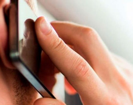 La policía advierte sobre maniobras empleadas para una estafa telefónica.