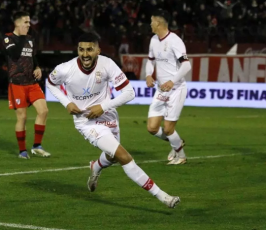 Otra mala noche para River: Huracán le ganó 3 a 2 en el «Ducó»