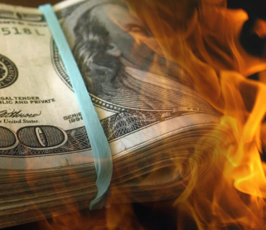 Dólar «Blue» imparable: llegó a un nuevo máximo histórico.