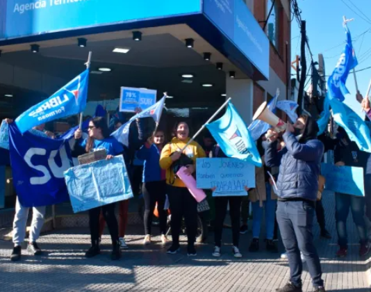 FORMOSA: Jóvenes se manifestaron frente al Ministerio de Trabajo