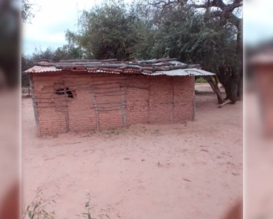 Alumnos wichí de Formosa piden un lugar para estudiar: hoy su escuela no tiene piso, ventanas ni calefacción