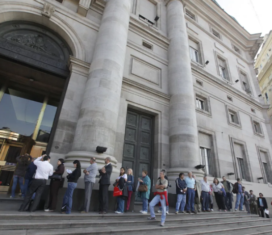 DOLAR BLUE HOY: A cuánto cotiza el viernes 26 de agosto.