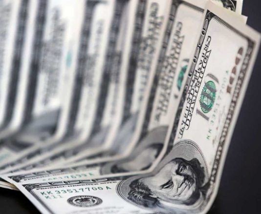 El dólar paralelo esperó a Massa con una suba que lo acercó a los $300