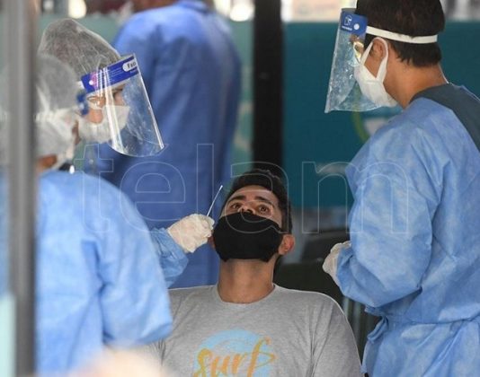 Reportan 31.198 contagios de coronavirus en el país, un 26% menos que la semana pasada