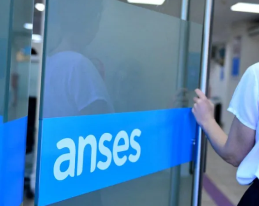 Gobierno pagará un bono de «refuerzo» a jubilados.