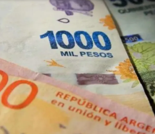 El Gobierno Nacional confirmó que analiza otorgar un bono a trabajadores.