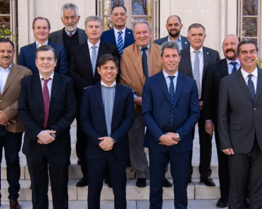 PERONISMO VS. PERONISMO: Gobernadores se despegan del «fracaso» del Gobierno nacional y desdoblarán las elecciones en las provincias