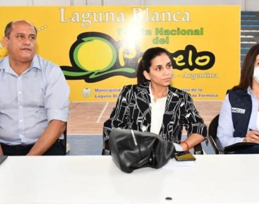 LAGUNA BLANCA: Reunión organizativa de cara a la Fiesta Nacional del Pomelo.