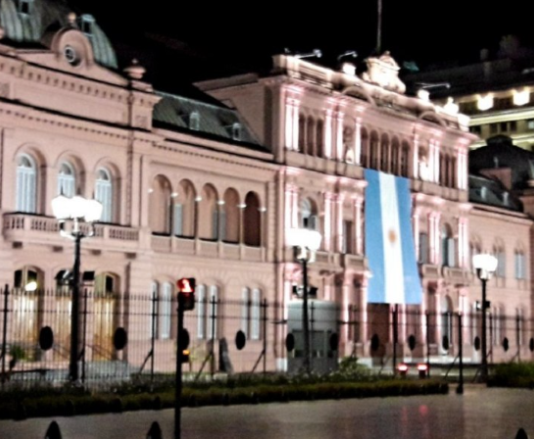 Amenaza de bomba en la Casa Rosada y el Ministerio de Defensa: descartaron la presencia de explosivos