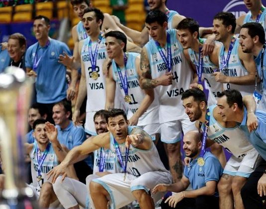 La Selección argentina de básquet venció a Brasil y se consagró campeón de la AmeriCup