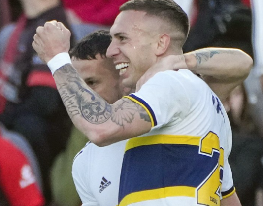 Boca sufrió pero venció a Colón y sueña con pelear el campeonato