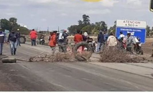 CLORINDA: Corte de Ruta Nacional N° 11 a la altura del ACA.