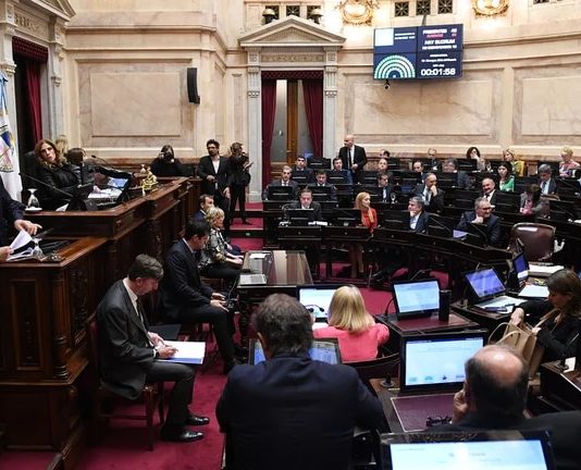 Por una escasa diferencia, el kirchnerismo logró la media sanción para ampliar la Corte Suprema