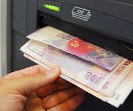Este martes se inicia el pago de haberes con el 10% de aumento.