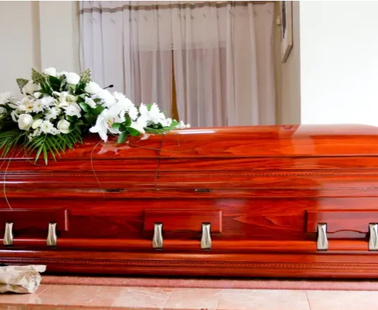 CORRIENTES: Una mujer despertó mientras la estaban preparando para velarla.