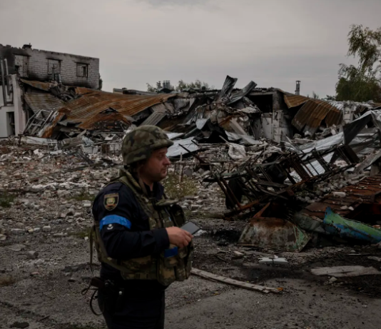 En retirada en los frentes ucranianos, Rusia muestra señales del desbande de sus tropas.