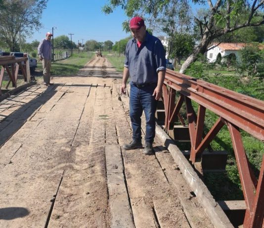 Cnia. APAYEREY: Vialidad provincial dio rápida respuesta en la reparación de un puente sobre el riacho El Porteño.