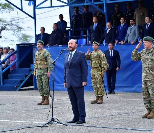 Emotivo acto en homenaje a los caídos y veteranos del 5 de octubre de 1975