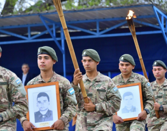 5 DE OCTUBRE: Diputados presentaron proyecto de reparación.