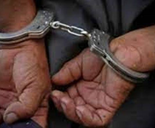 EL ESPINILLO: Durante un allanamiento detienen a un hombre y secuestran un arma.